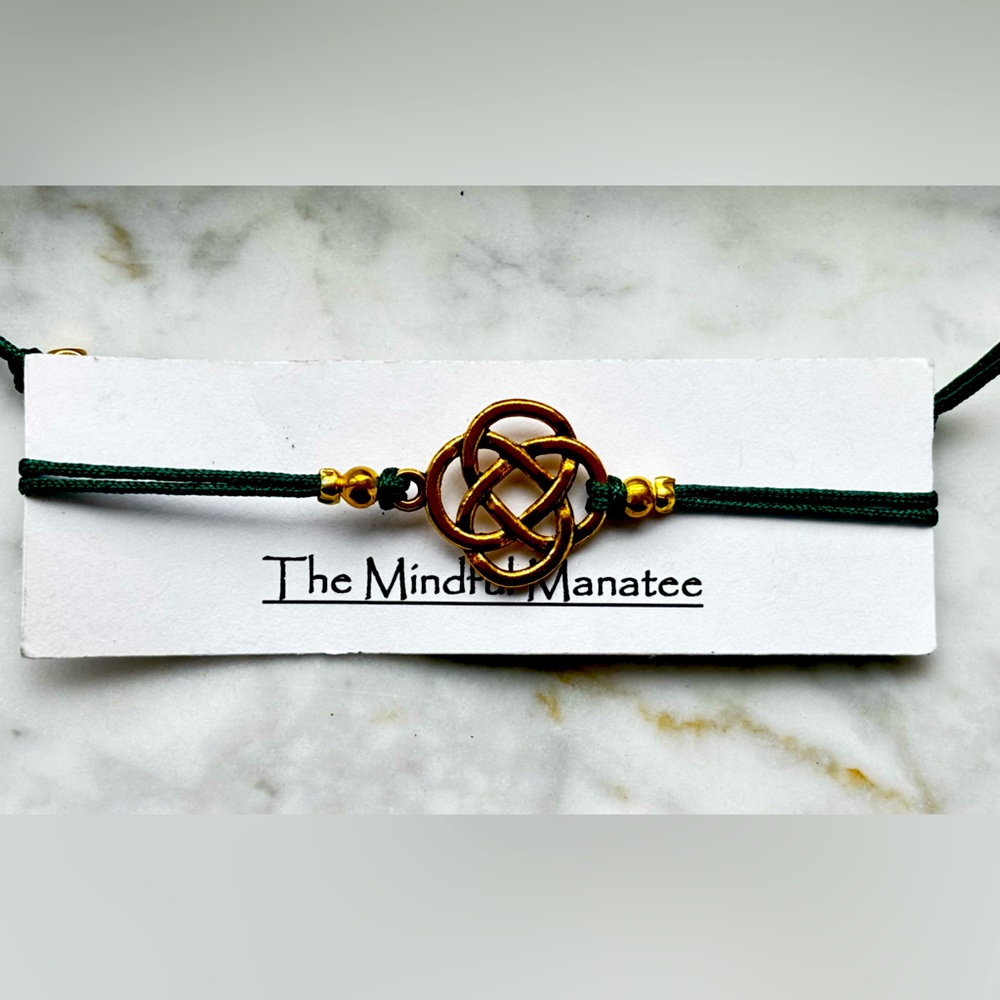 Green and Gold Celtic Knot Bracelet -NWT